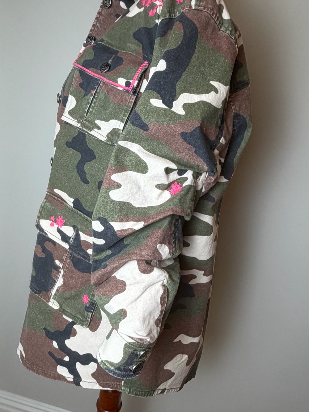 Cinq a Sept XL Camo Jacket with Pink Floral Embroidery - Picture 5 of 10